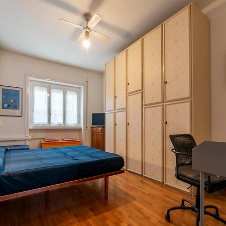 Roomy And Bright Apartment With Terrace Rom Eksteriør billede