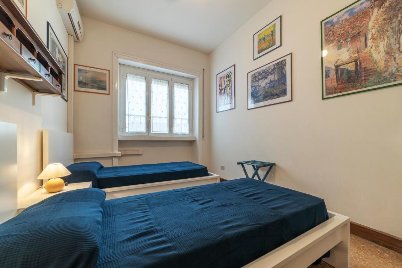 Roomy And Bright Apartment With Terrace Rom Eksteriør billede