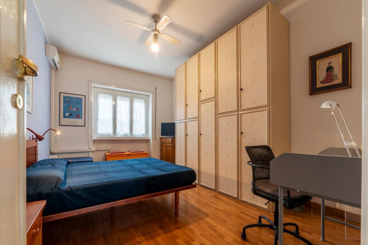 Roomy And Bright Apartment With Terrace Rom Eksteriør billede