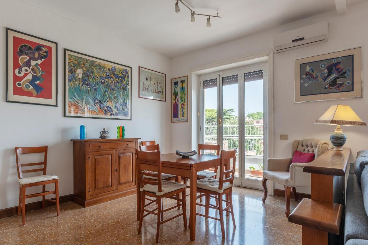 Roomy And Bright Apartment With Terrace Rom Eksteriør billede